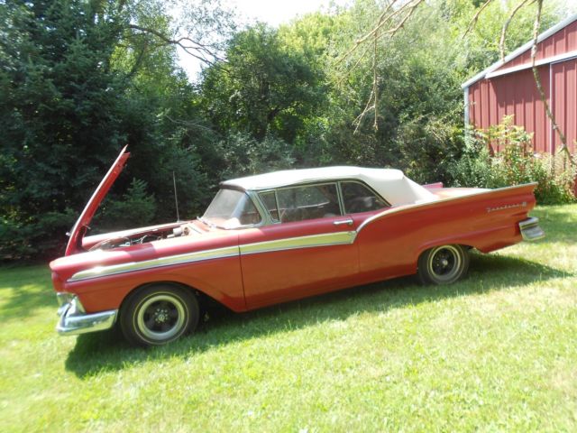 1957 Ford Fairlane Convertible - photo 9