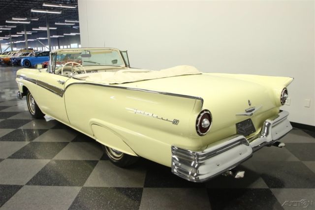 1957 Ford Fairlane 500 Sunliner - photo 9