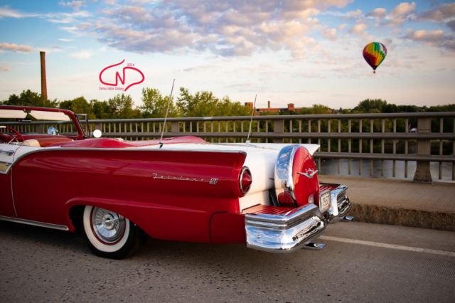 1957 Ford Fairlane Skyliner - photo 3