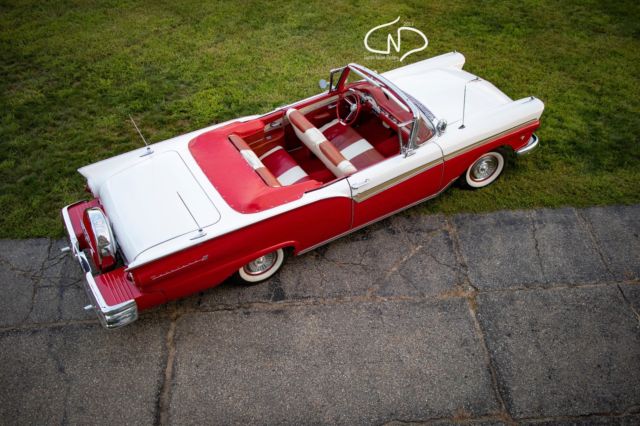 1957 Ford Fairlane Skyliner - photo 4