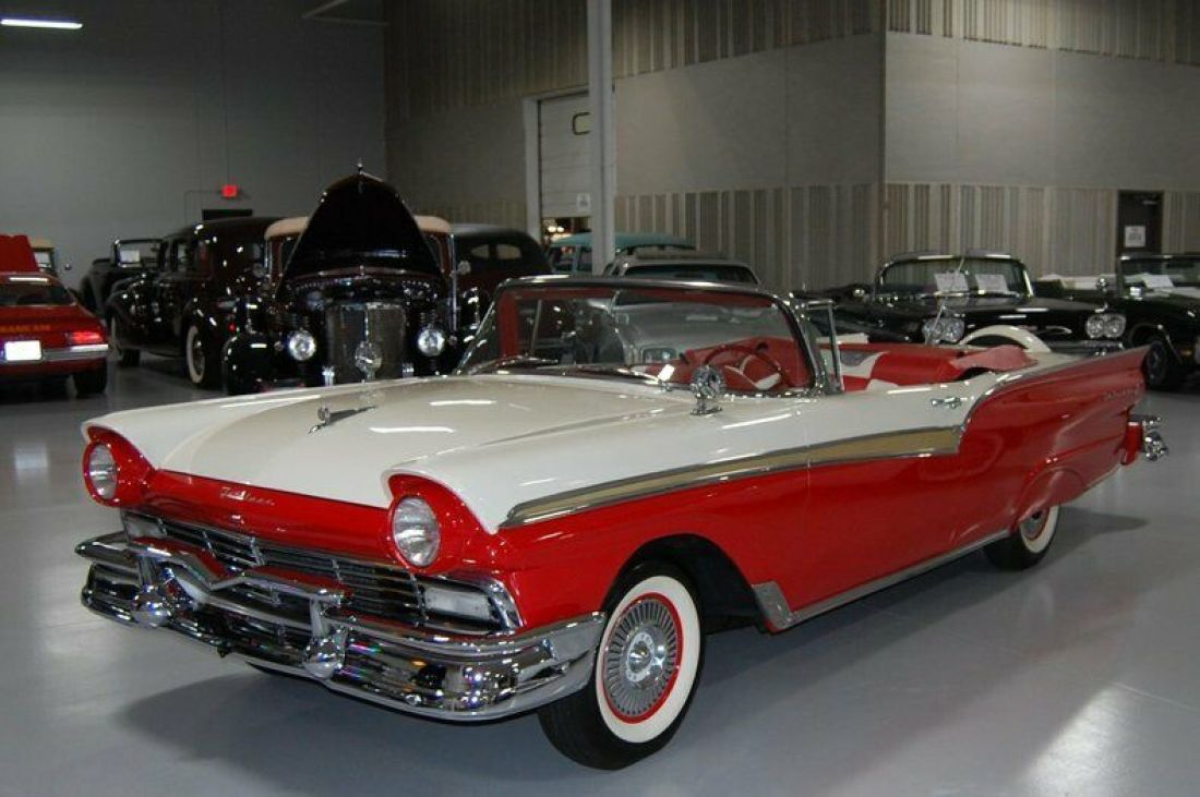 1957 Ford Fairlane 500 Sunliner - Ellingson Motorcars 1957 Ford Fairlane 500 Sunliner