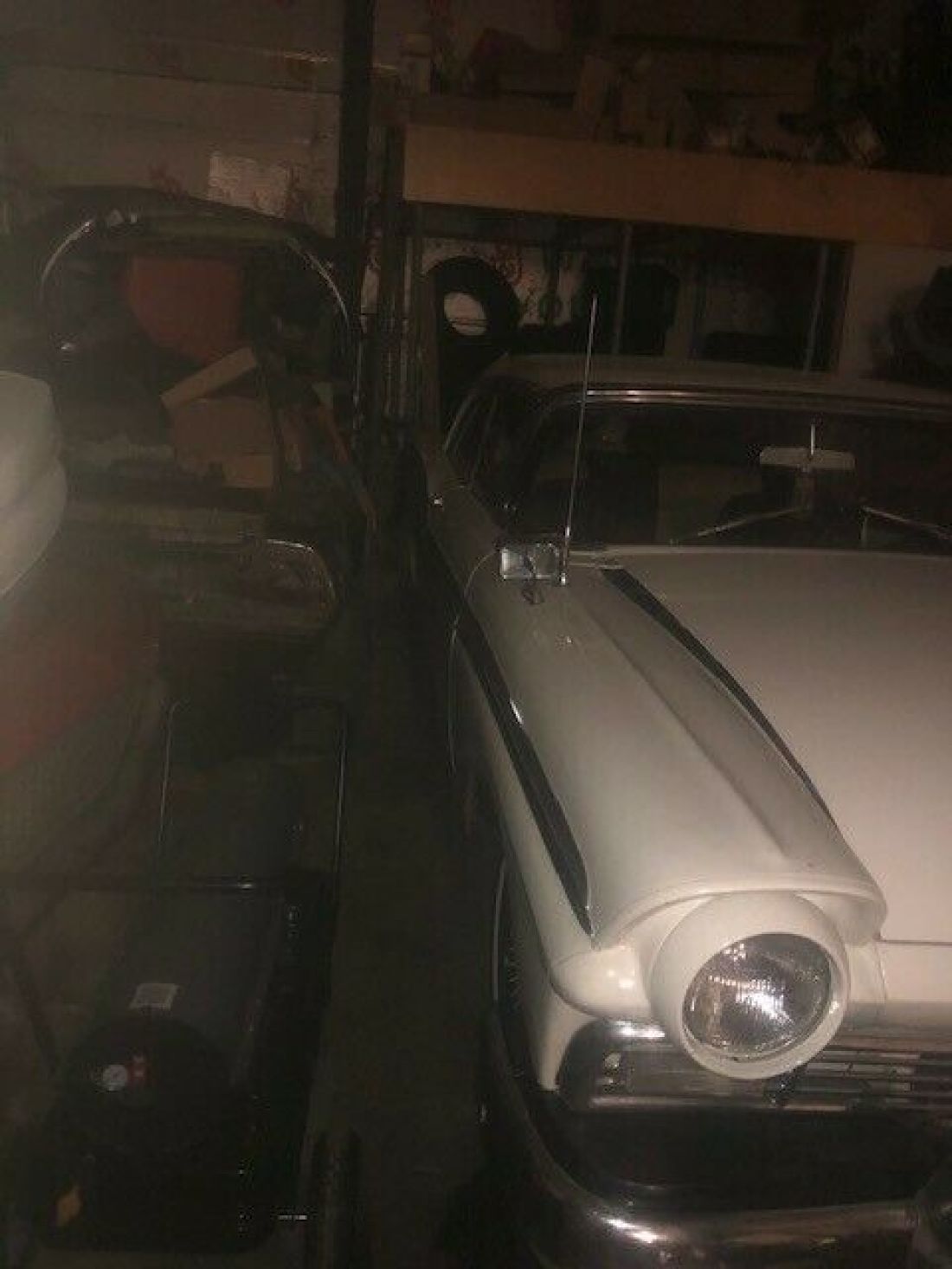 1957 Ford Fairlane 500 - photo 2