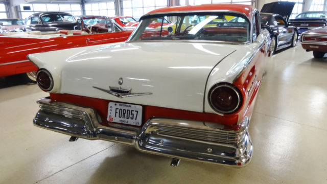 1957 Ford Fairlane Victoria - photo 10