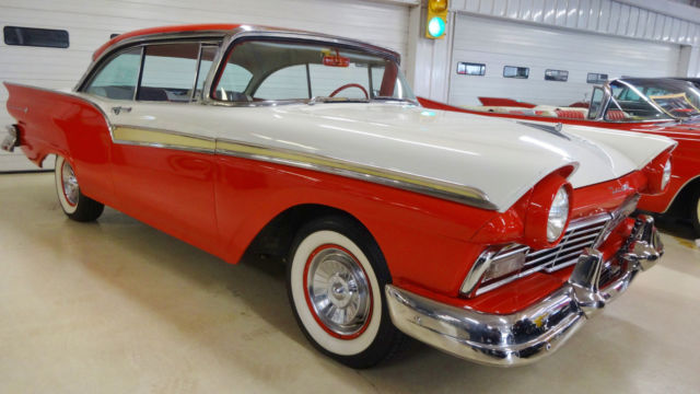 1957 Ford Fairlane Victoria - photo 3