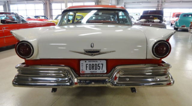 1957 Ford Fairlane Victoria - photo 9