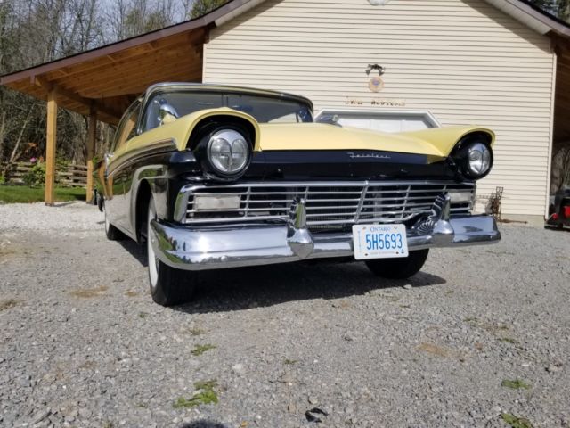 1957 Ford Fairlane - photo 2