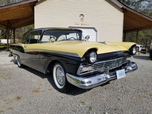 1957 Ford Fairlane - photo 3