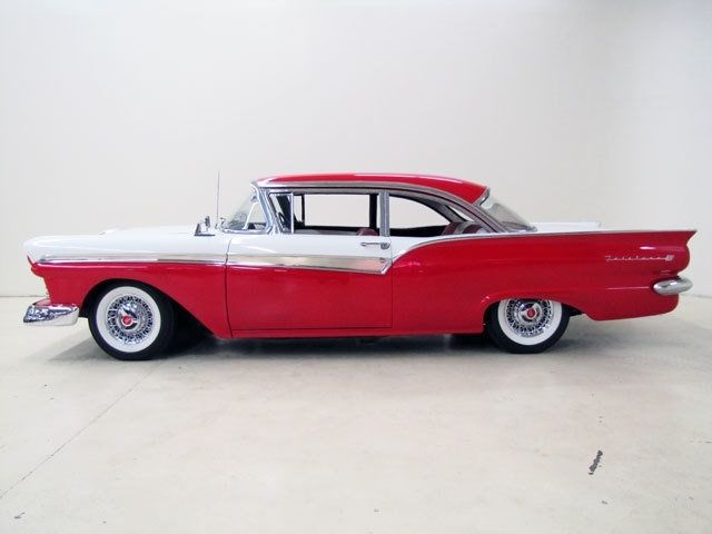 1957 Ford Fairlane -- - photo 3