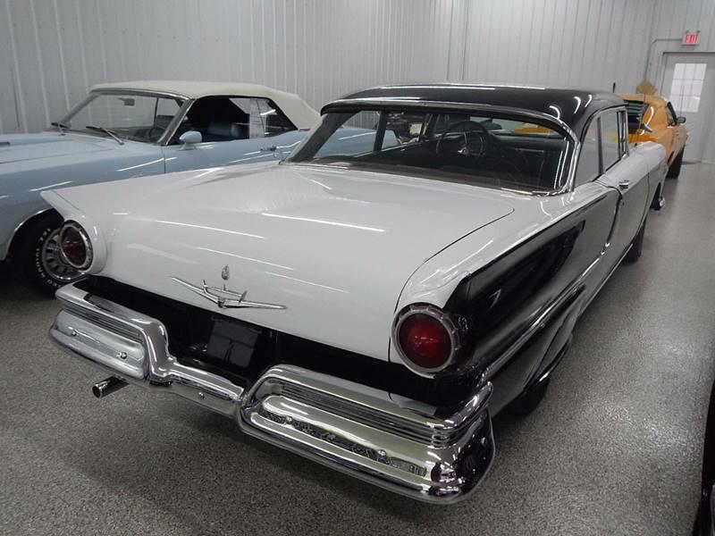 1957 Ford FAIRLANE (B&W) -- - photo 4