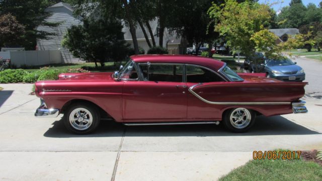 1957 Ford Fairlane Club Sedan - photo 8