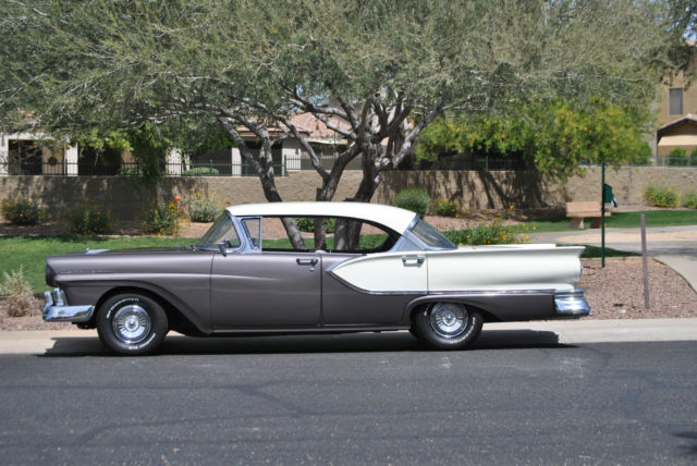1957 Ford Fairlane - photo 2