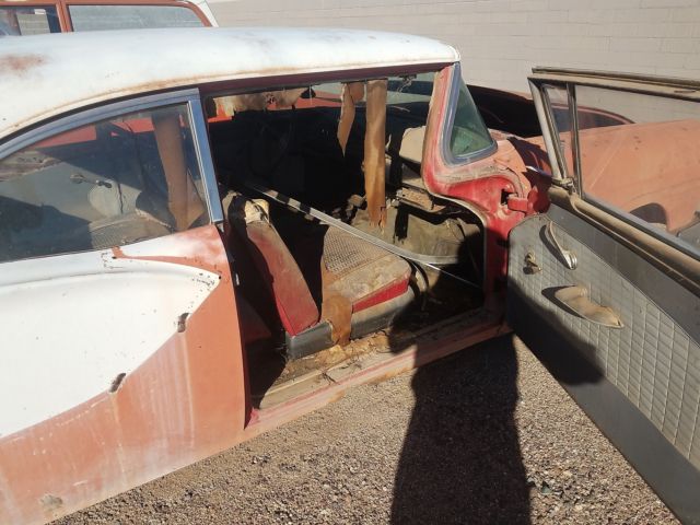 1957 Ford Fairlane - photo 3
