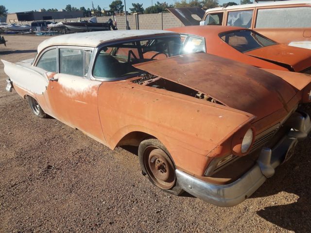 1957 Ford Fairlane - photo 8