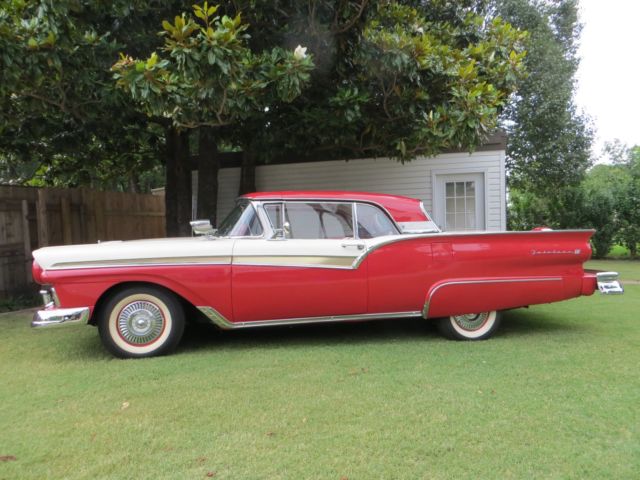 1957 Ford Fairlane SKYLINER - photo 2