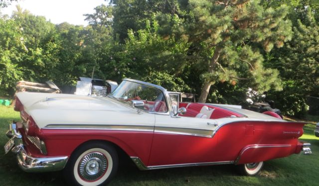 1957 Ford Fairlane SKYLINER - photo 4
