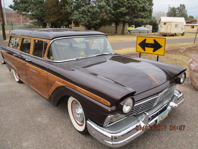 1957 Ford Fairlane 4 dr station wagon - photo 3
