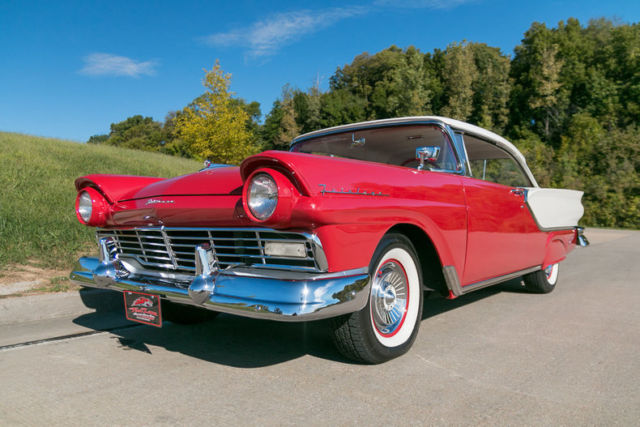 1957 Ford Fairlane 2 Door Hardtop - photo 3