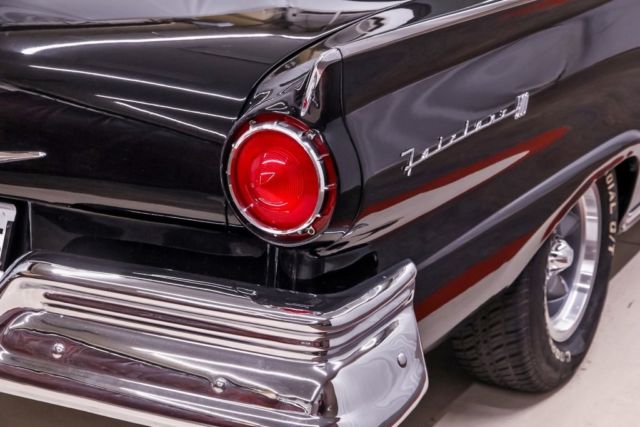 1957 Ford Fairlane -- - photo 9