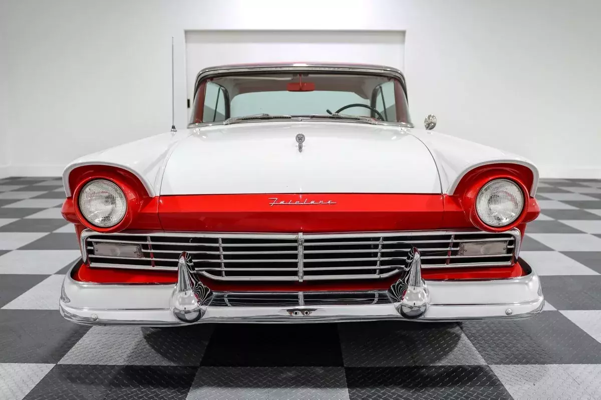 1957 Ford Galaxie Fairlane 500 - photo 2