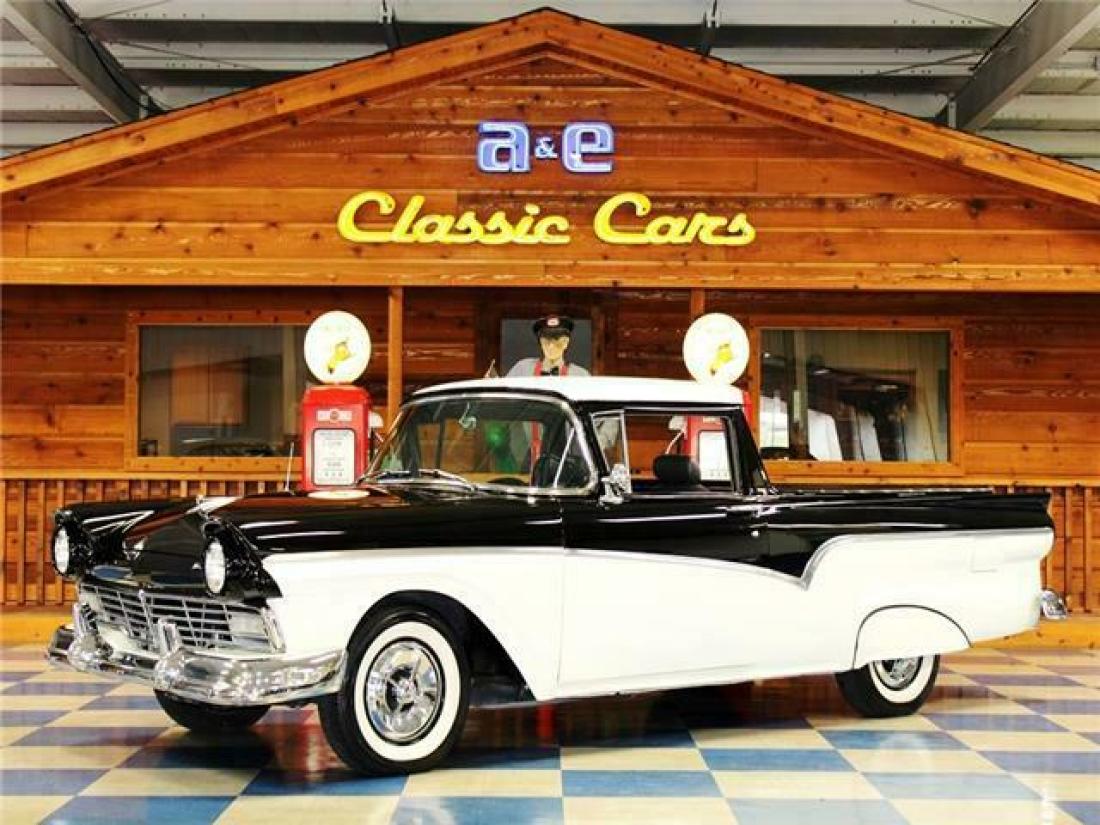 1957 Ford Ranchero – Black / White 1957 Ford Ranchero 5.0L