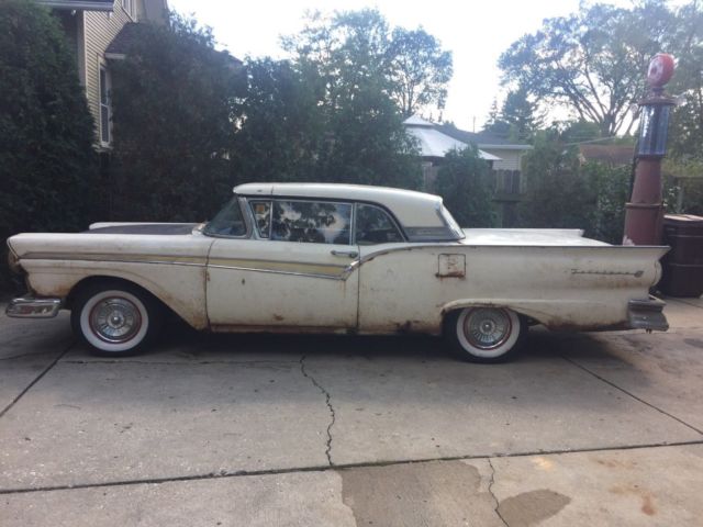 1957 Ford Fairlane - photo 3
