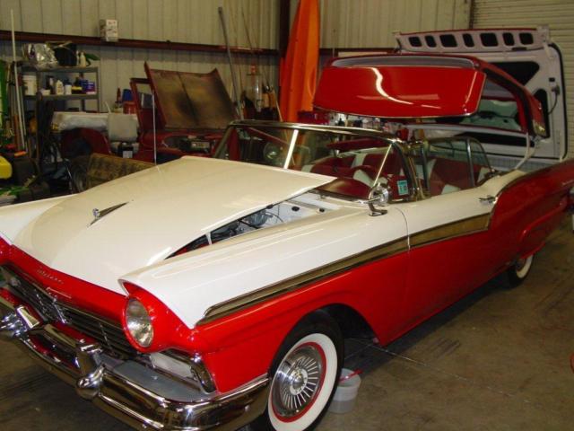 1957 Ford Fairlane - photo 4
