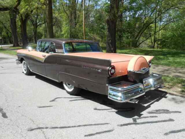 1957 Ford Skyliner -- - photo 10