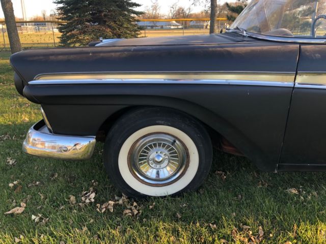 1957 Ford Fairlane Retractable - photo 2