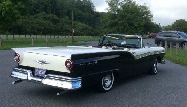 1957 Ford Fairlane - photo 5