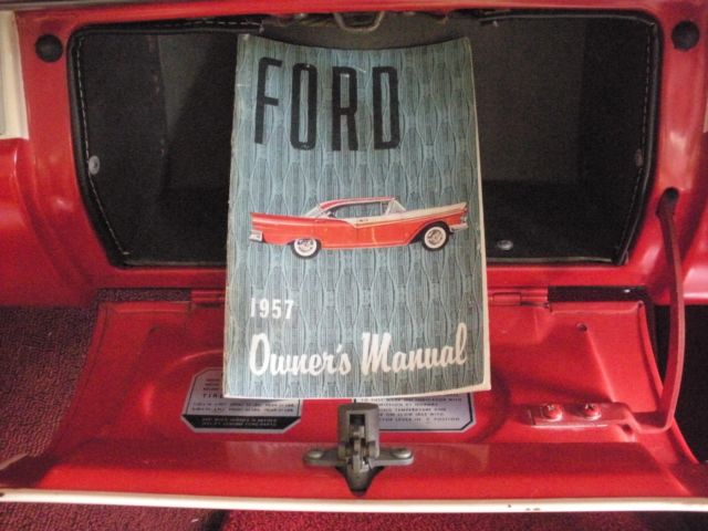 1957 Ford Fairlane Skyliner - photo 4