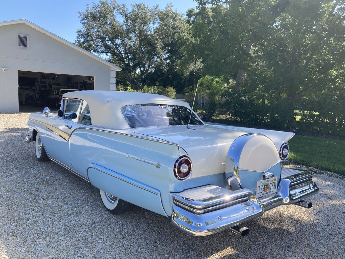 1957 Ford Sunliner - photo 4