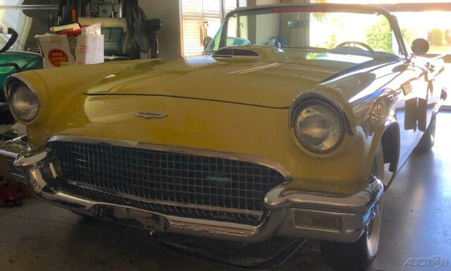1957 Ford T-Bird - photo 2
