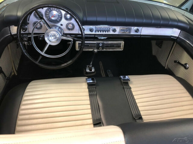 1957 Ford T-Bird - photo 4