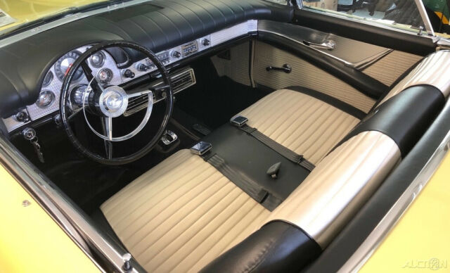 1957 Ford T-Bird - photo 5