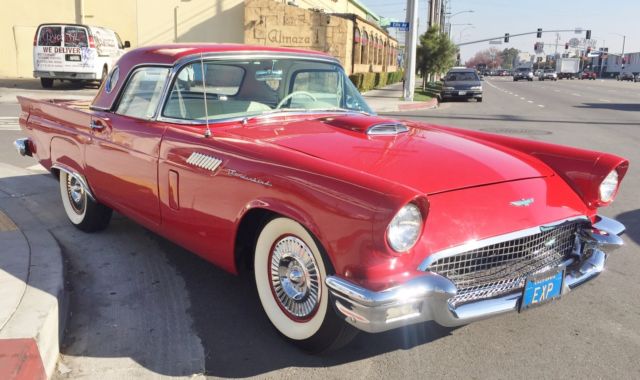 1957 Ford Thunderbird - photo 2
