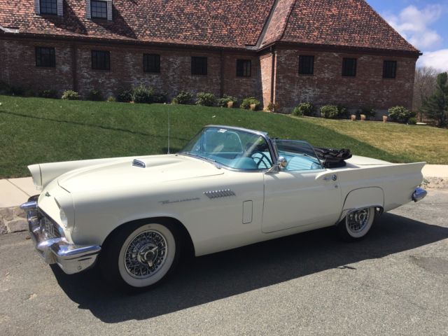 1957 Ford Thunderbird - photo 2