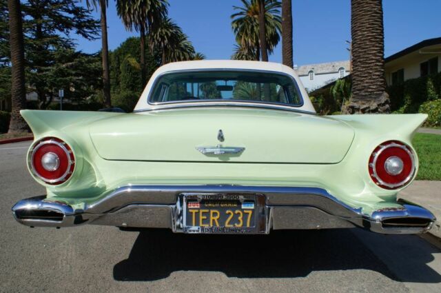 1957 Ford Thunderbird - photo 3