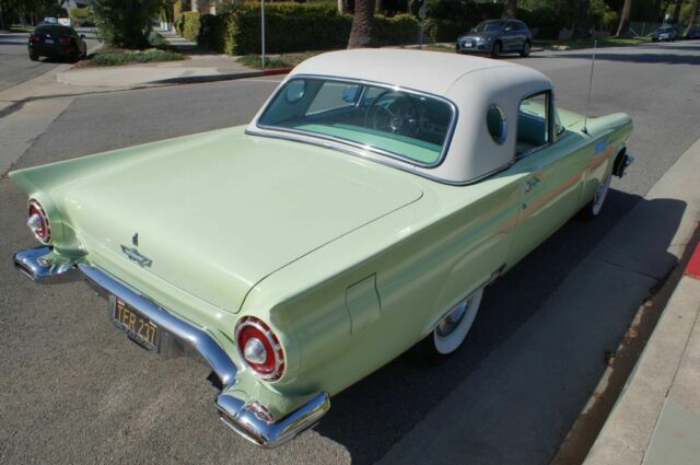 1957 Ford Thunderbird - photo 4