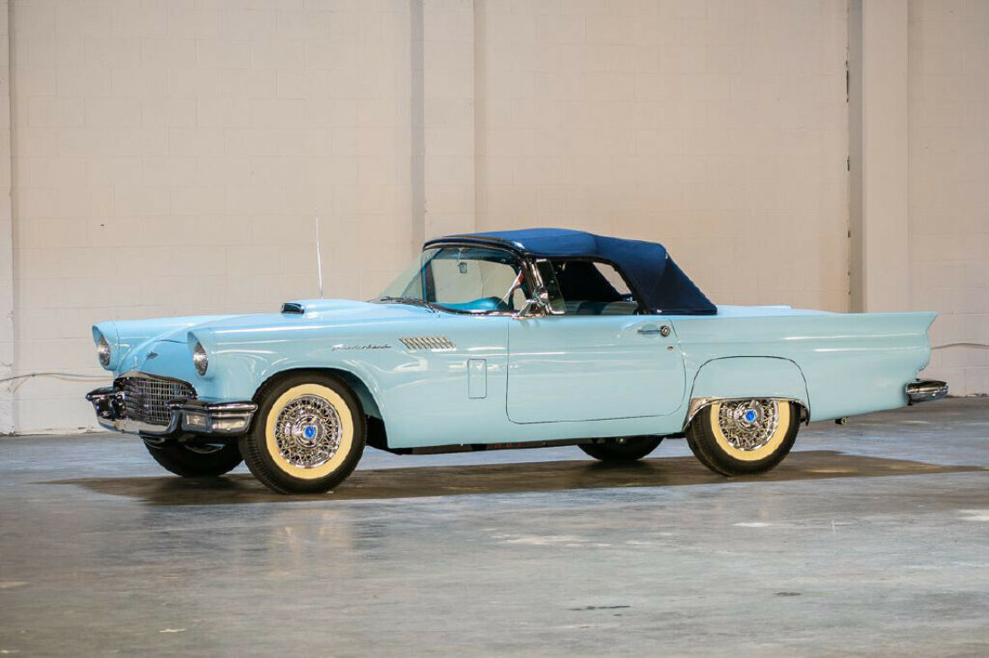 1957 Ford Thunderbird - photo 2
