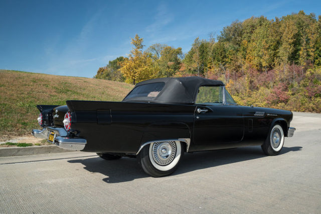 1957 Ford Thunderbird - photo 10