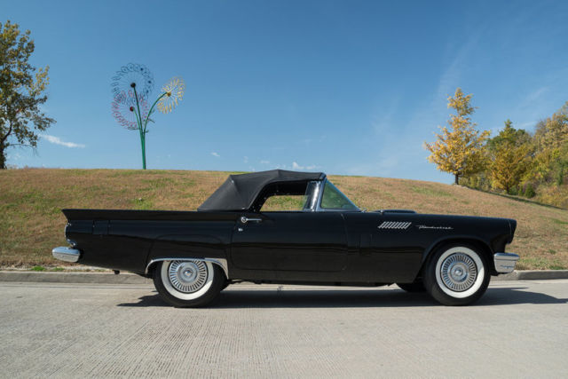 1957 Ford Thunderbird - photo 11