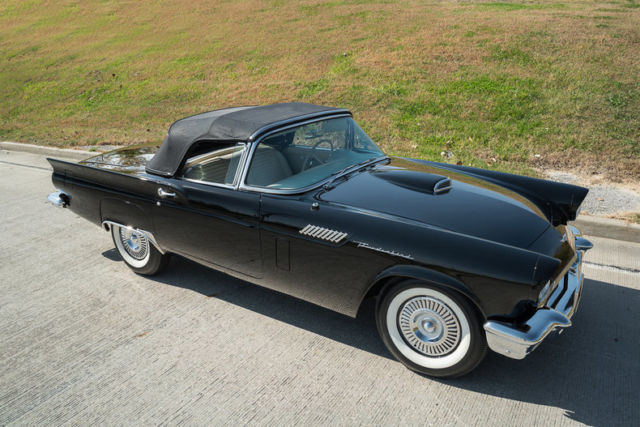 1957 Ford Thunderbird - photo 13