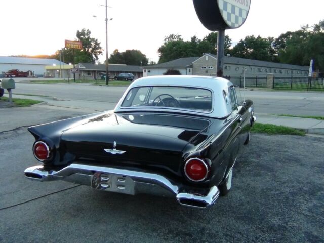 1957 Ford Thunderbird - photo 7