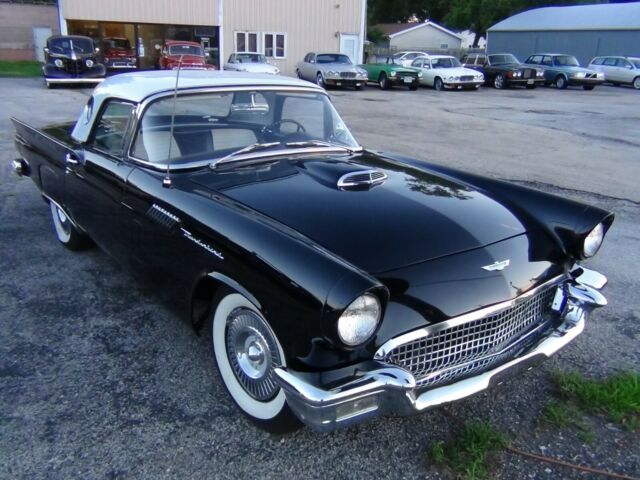 1957 Ford Thunderbird - photo 9