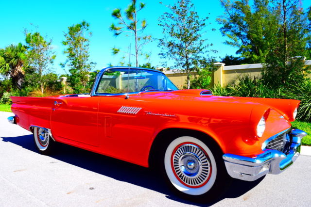 1957 Ford Thunderbird 312 V8 Port Hole Hardtop Convertible 1957 Ford Thunderbird 312 / 245 HP V8 Port Hole Hard Top Convertible