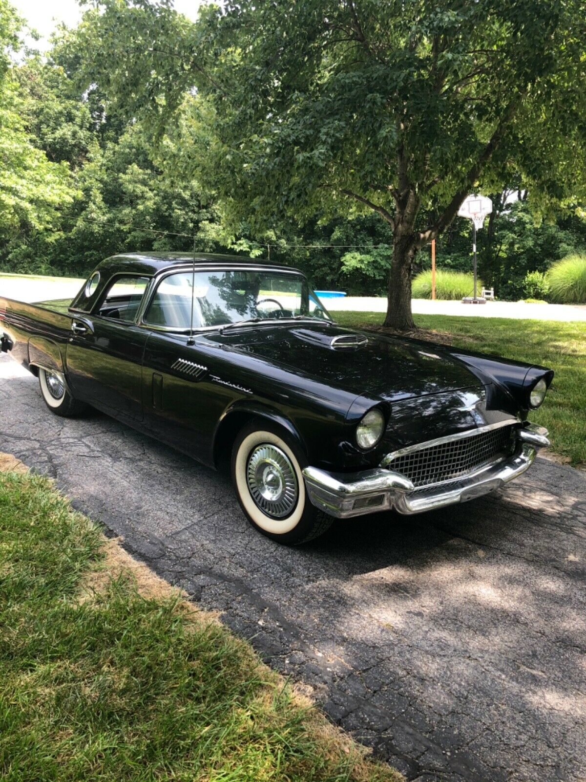 1957 Ford Thunderbird, 312 vid V8 “ E “ code , Dual 4 Barrels, 2 Top car , NICE 1957 Ford Thunderbird