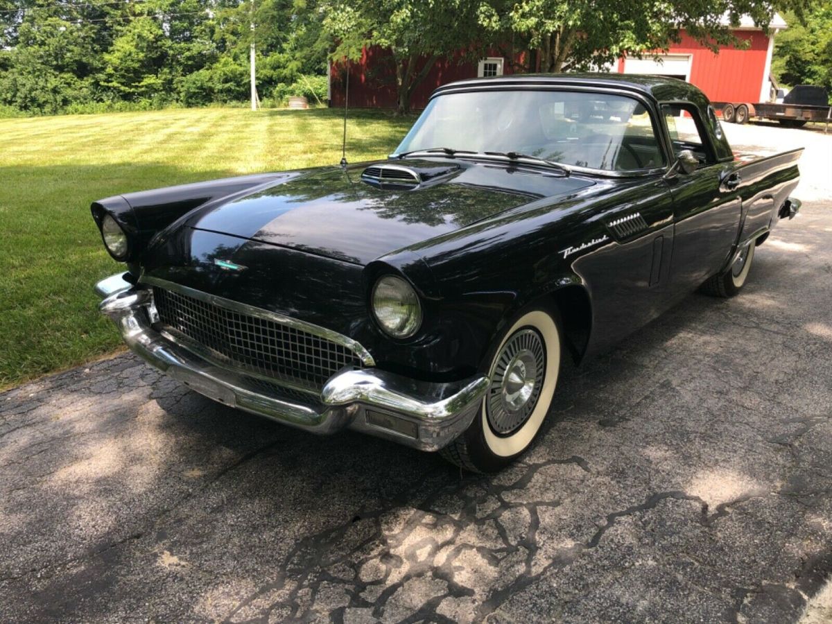1957 Ford Thunderbird - photo 3