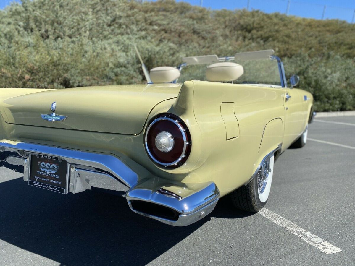 1957 Ford Thunderbird - photo 10