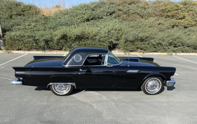 1957 Ford Thunderbird -- - photo 12