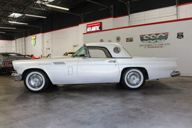 1957 Ford Thunderbird No trim field - photo 12